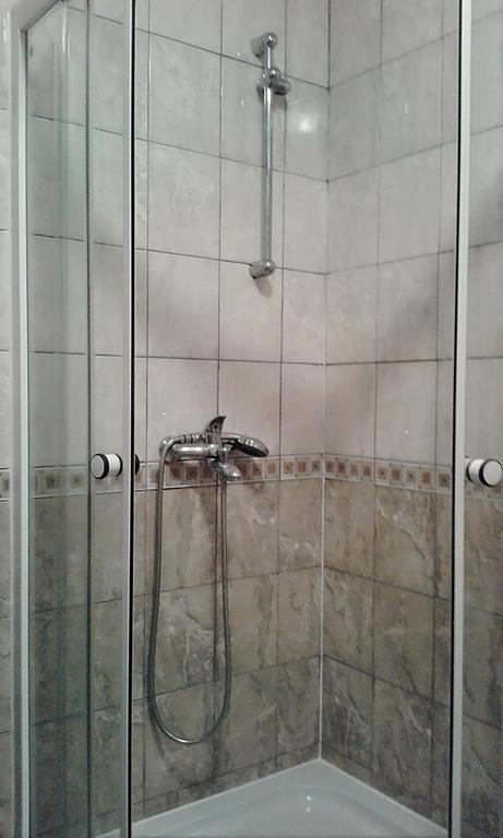 بيت شباب نينا موستار المظهر الخارجي الصورة